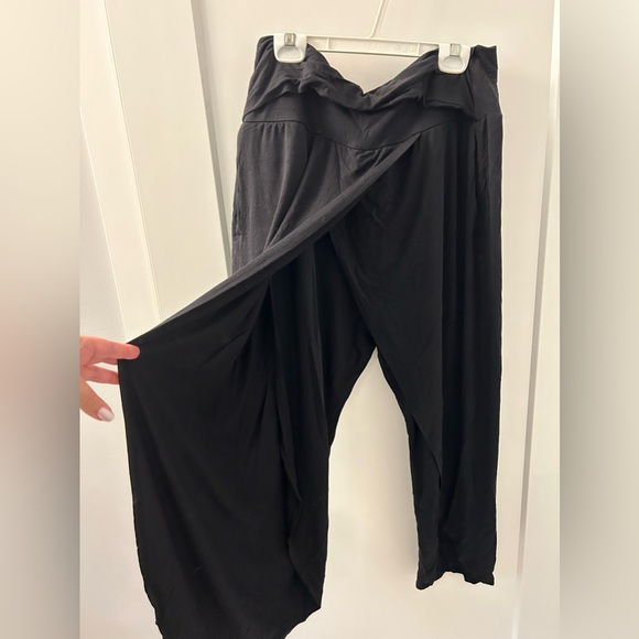 Wrap around athleta pants - Picture 2 of 4